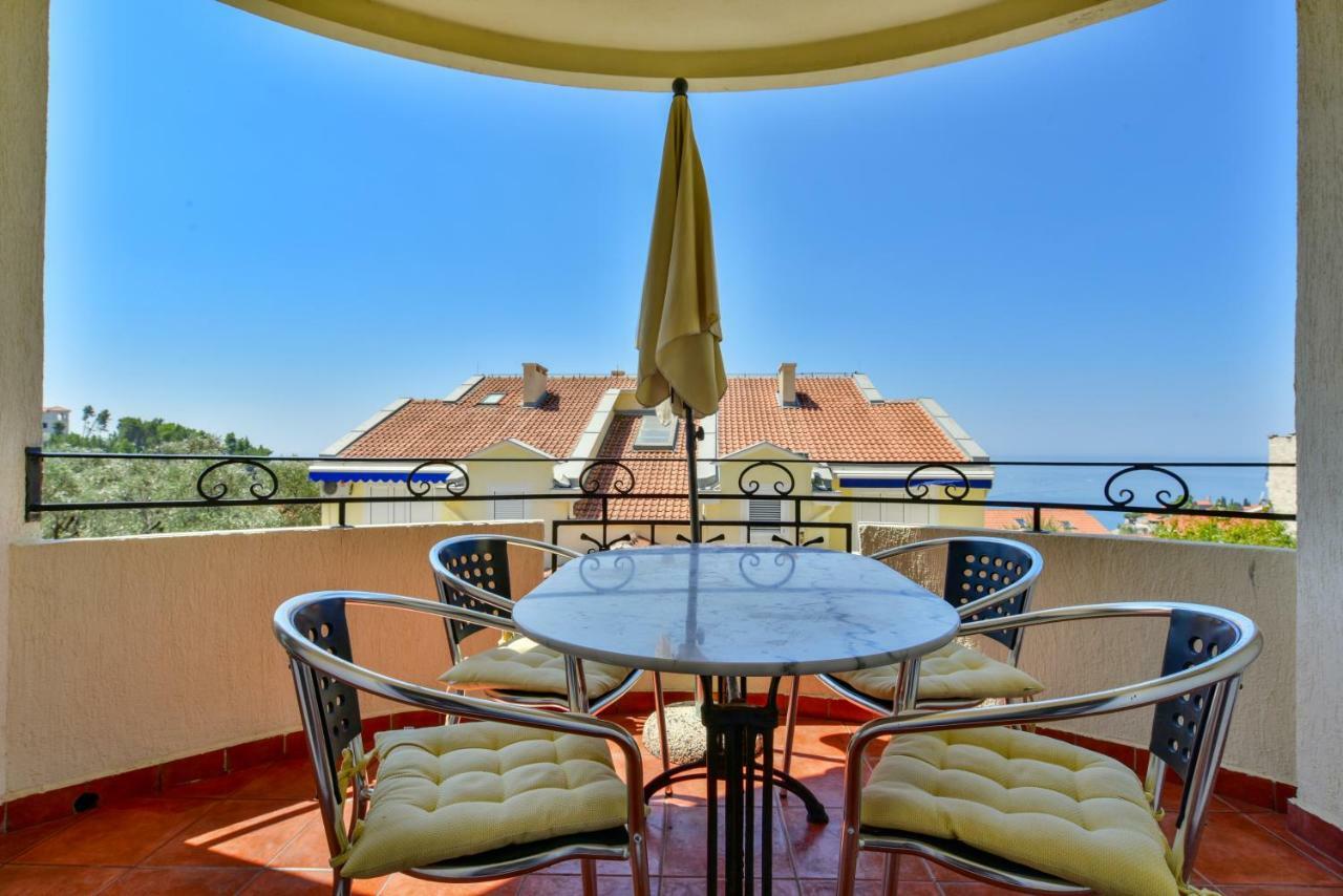 Ferienwohnung Lux Apartman Sofia Sveti Stefan Exterior foto