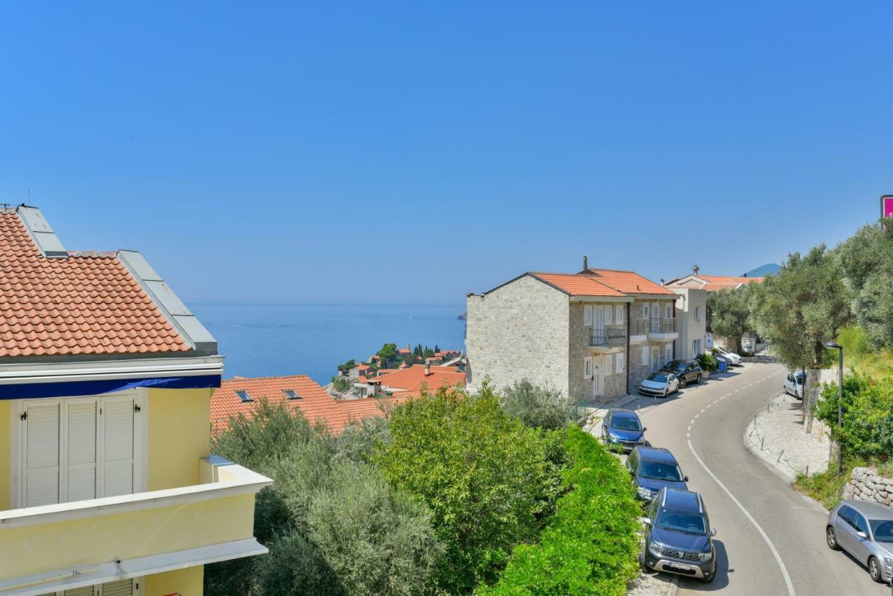 Ferienwohnung Lux Apartman Sofia Sveti Stefan Exterior foto