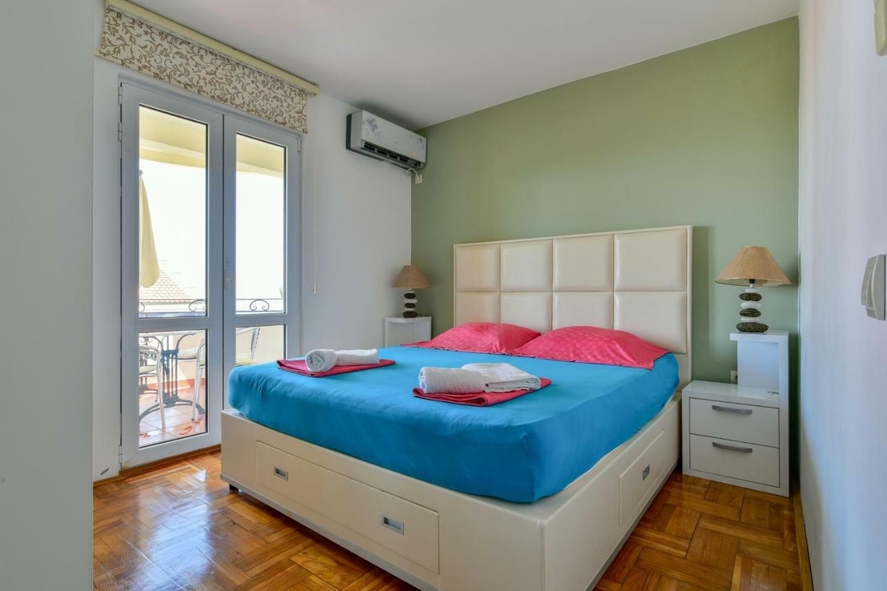 Ferienwohnung Lux Apartman Sofia Sveti Stefan Exterior foto